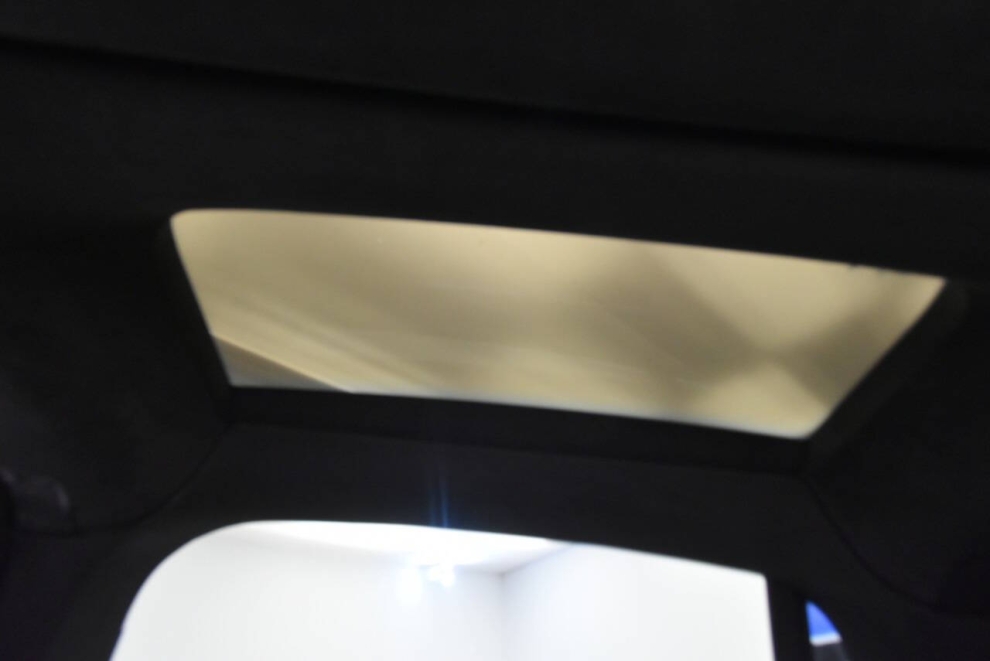 2018 Tesla Model X 75D AWD 4dr SUV, Red, Mileage: 45,065 - photo 43