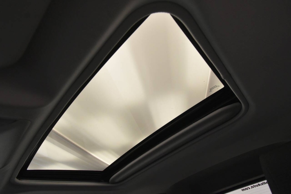 2022 Toyota RAV4 XLE AWD 4dr SUV, Gray, Mileage: 75,244 - photo 41