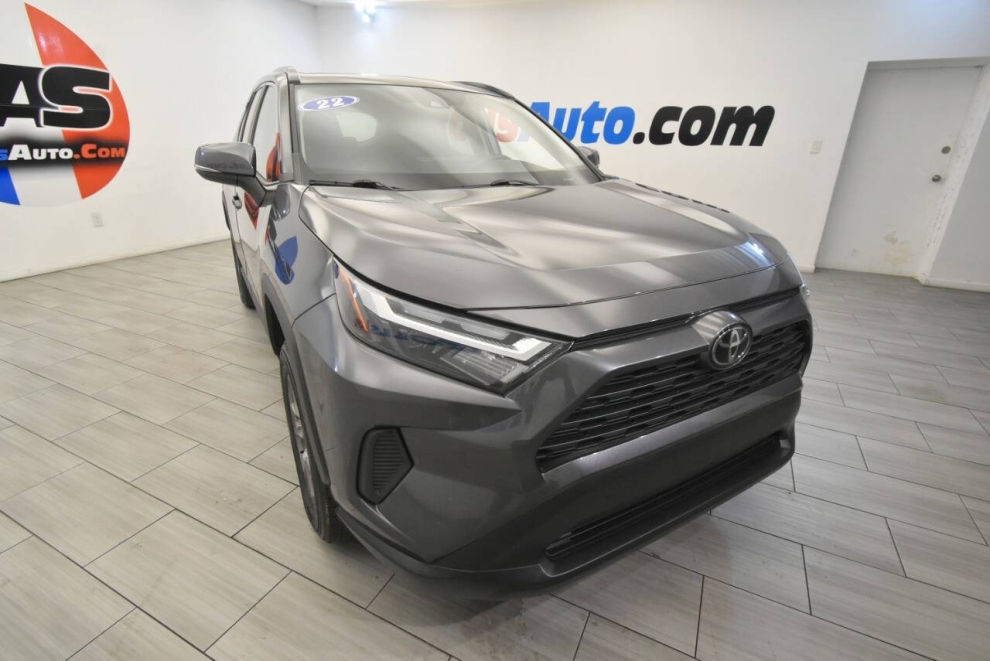 2022 Toyota RAV4 XLE AWD 4dr SUV, Gray, Mileage: 75,244 - photo 6