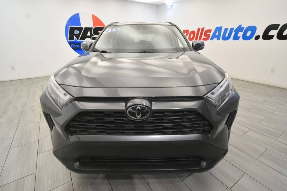 2022 Toyota RAV4 XLE AWD 4dr SUV, Gray, Mileage: 75,244 - photo 7