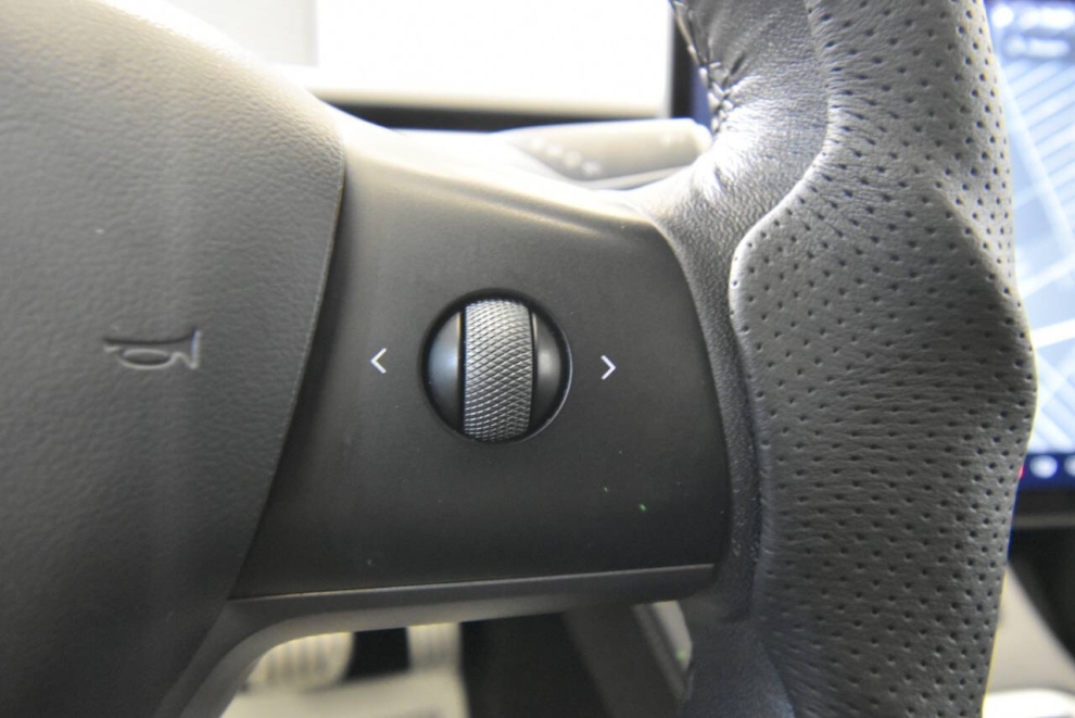 2021 Tesla Model Y Performance AWD 4dr Crossover, Black, Mileage: 110,794 - photo 27