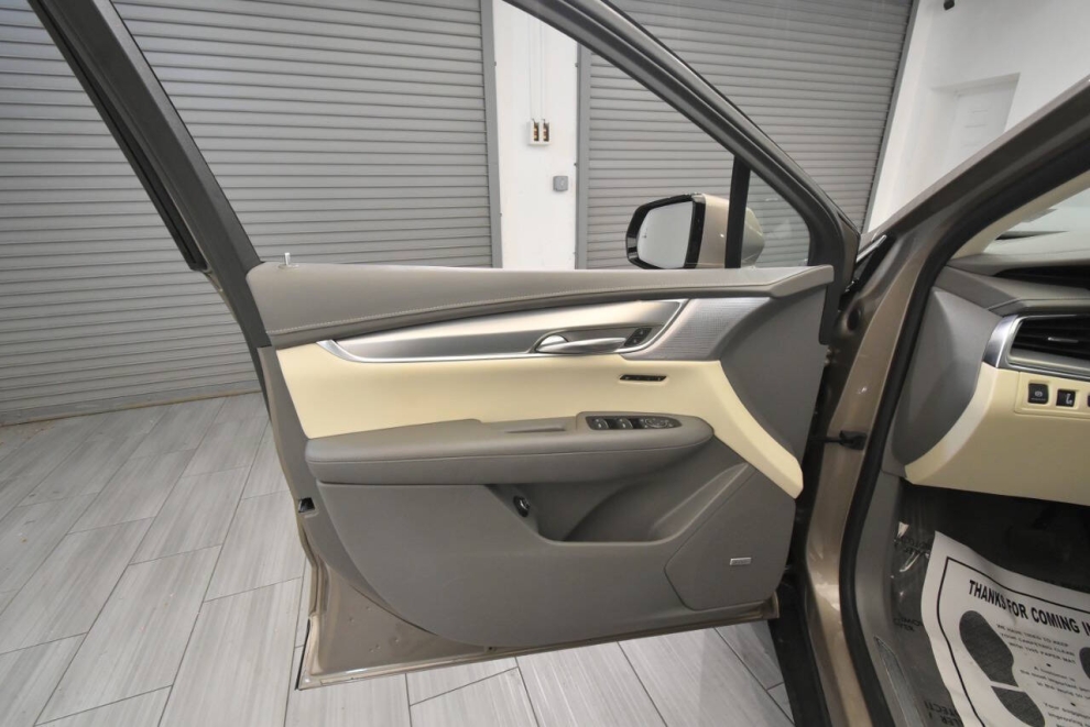 2023 Cadillac XT5 Premium Luxury 4x4 4dr SUV, Marrón, Mileage: 90,522 - photo 15