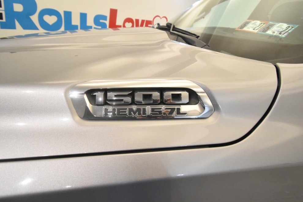 2020 RAM 1500 Limited 4x4 4dr Crew Cab 5.6 ft. SB Pickup, Silver, Mileage: 90,347 - photo 10