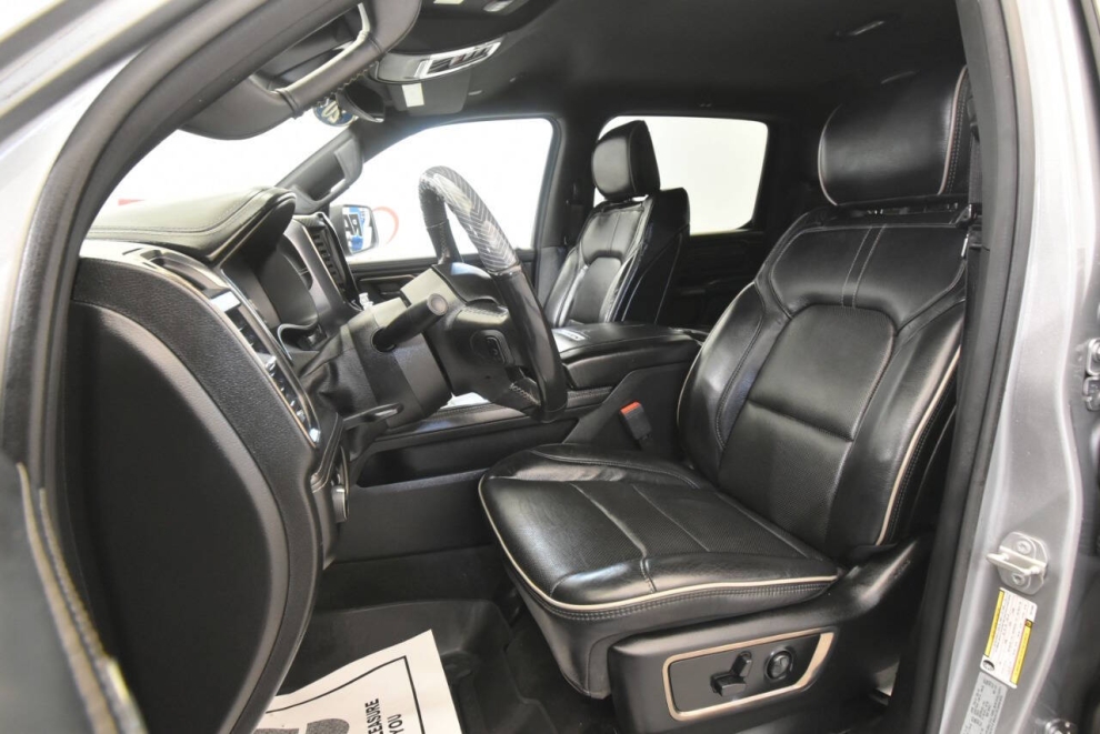 2020 RAM 1500 Limited 4x4 4dr Crew Cab 5.6 ft. SB Pickup, Silver, Mileage: 90,347 - photo 13