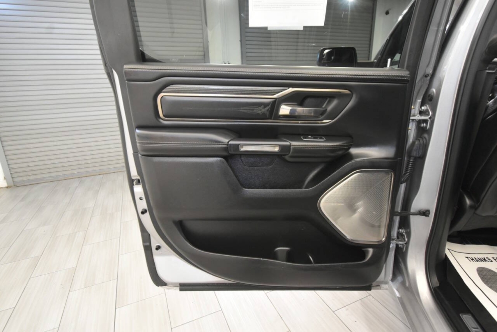 2020 RAM 1500 Limited 4x4 4dr Crew Cab 5.6 ft. SB Pickup, Silver, Mileage: 90,347 - photo 16
