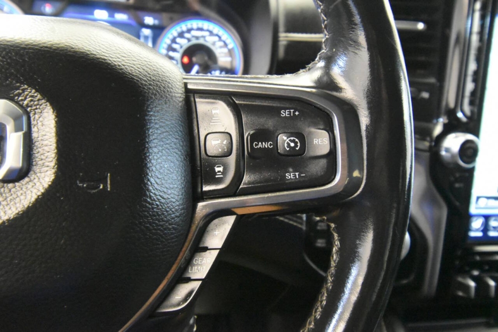 2020 RAM 1500 Limited 4x4 4dr Crew Cab 5.6 ft. SB Pickup, Silver, Mileage: 90,347 - photo 30
