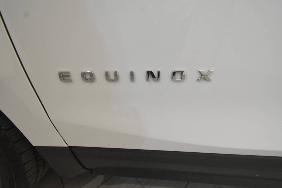 2022 Chevrolet Equinox Premier 4x4 4dr SUV, White, Mileage: 101,211 - photo 10