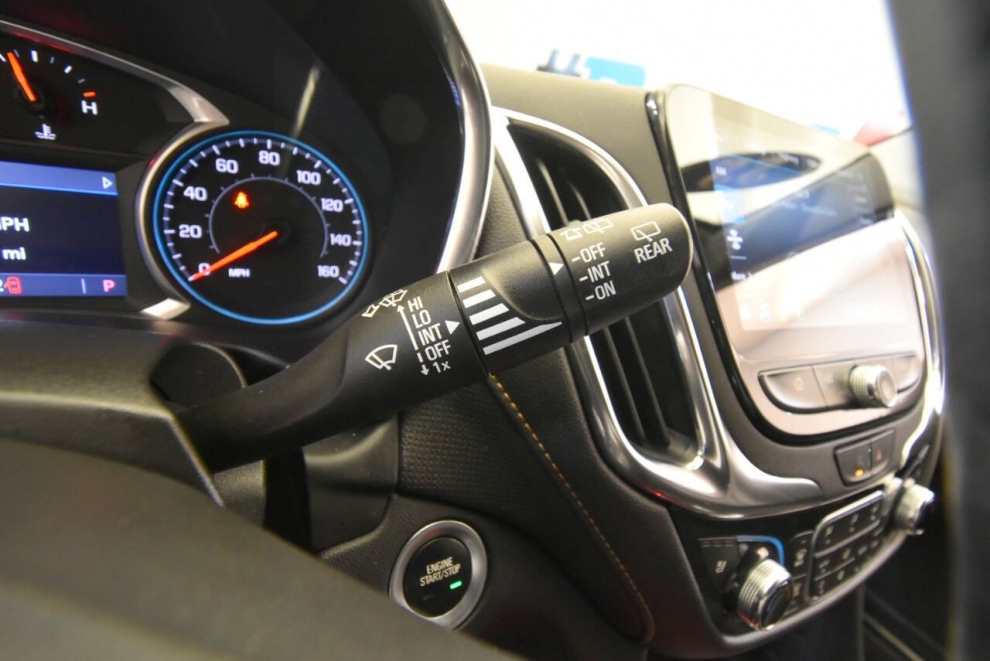 2022 Chevrolet Equinox Premier 4x4 4dr SUV, White, Mileage: 101,211 - photo 35