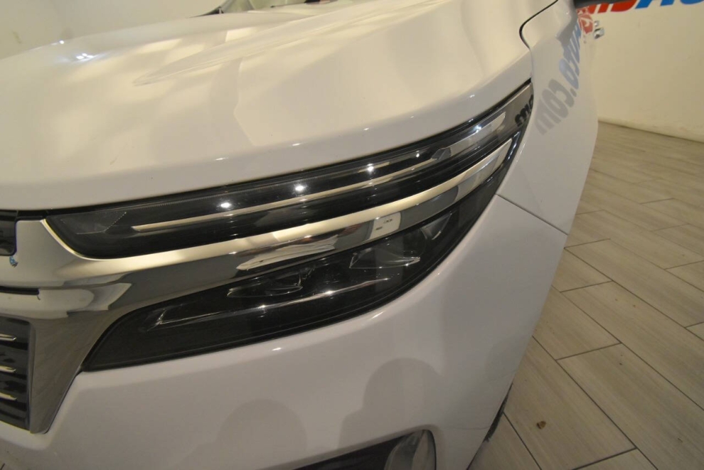 2022 Chevrolet Equinox Premier 4x4 4dr SUV, White, Mileage: 101,211 - photo 8