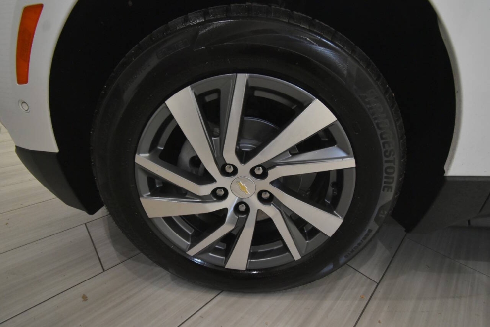 2022 Chevrolet Equinox Premier 4x4 4dr SUV, White, Mileage: 101,211 - photo 9