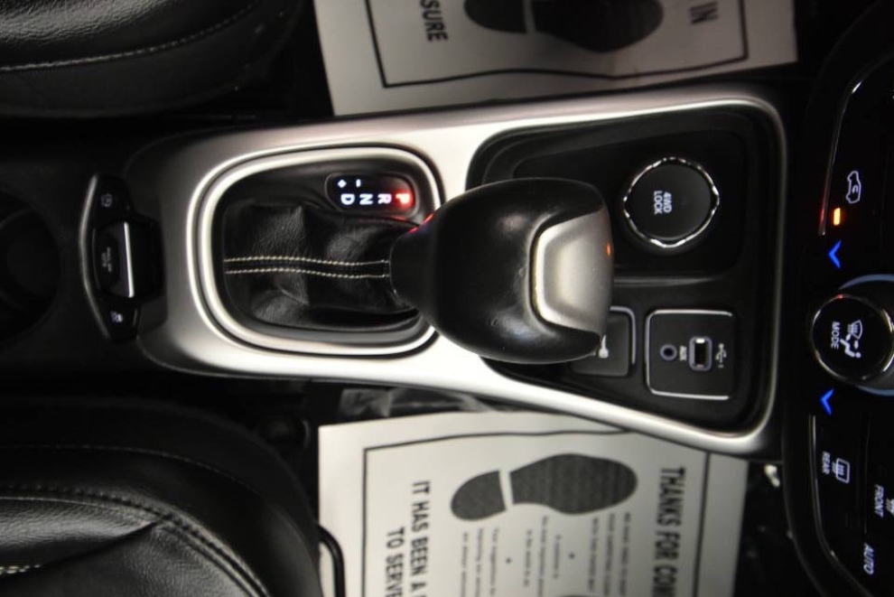 2021 Jeep Compass 80th Anniversary Edition 4x4 4dr SUV, Black, Mileage: 92,197 - photo 21