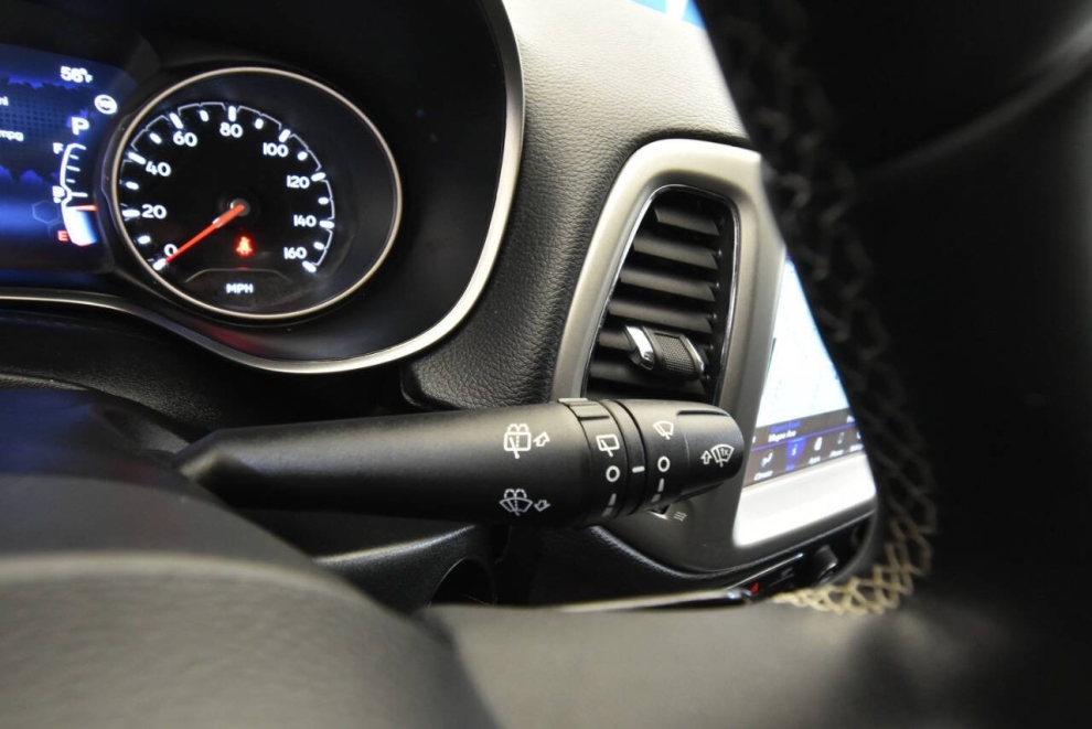 2021 Jeep Compass 80th Anniversary Edition 4x4 4dr SUV, Black, Mileage: 92,197 - photo 29