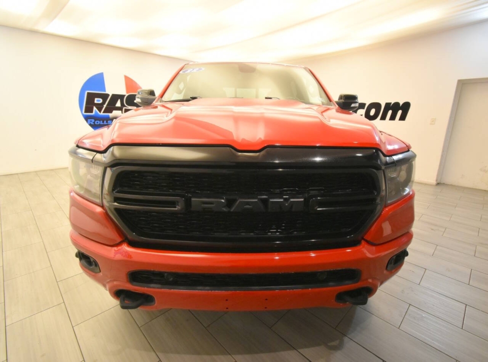 2022 RAM 1500 Big Horn 4x4 4dr Crew Cab 5.6 ft. SB Pickup, Red, Mileage: 80,133 - photo 7