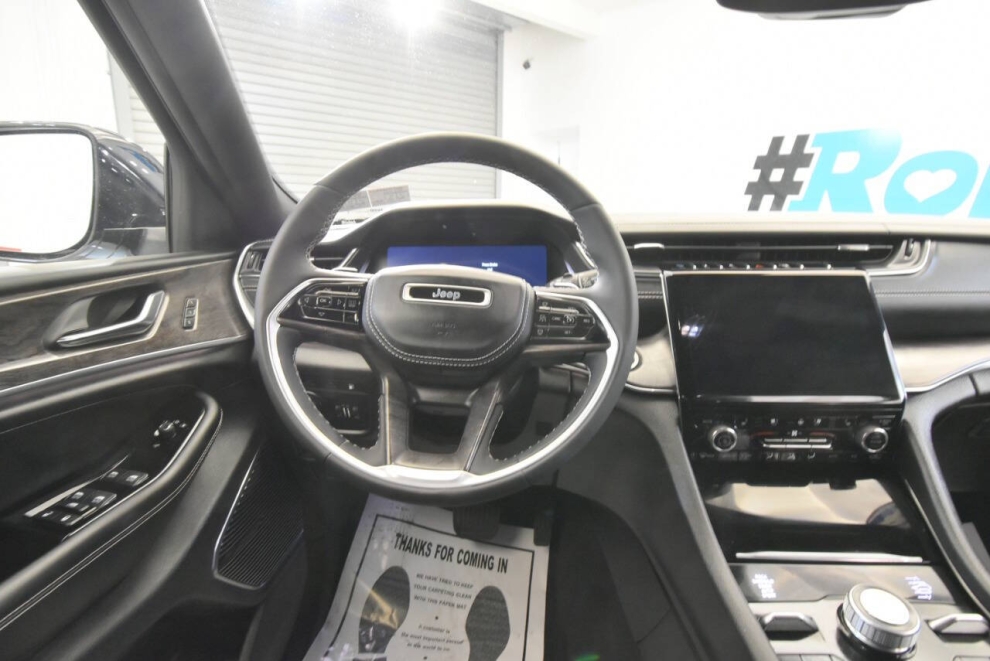 2024 Jeep Grand Cherokee Overland 4xe 4x4 4dr SUV, White, Mileage: 7,543 - photo 29