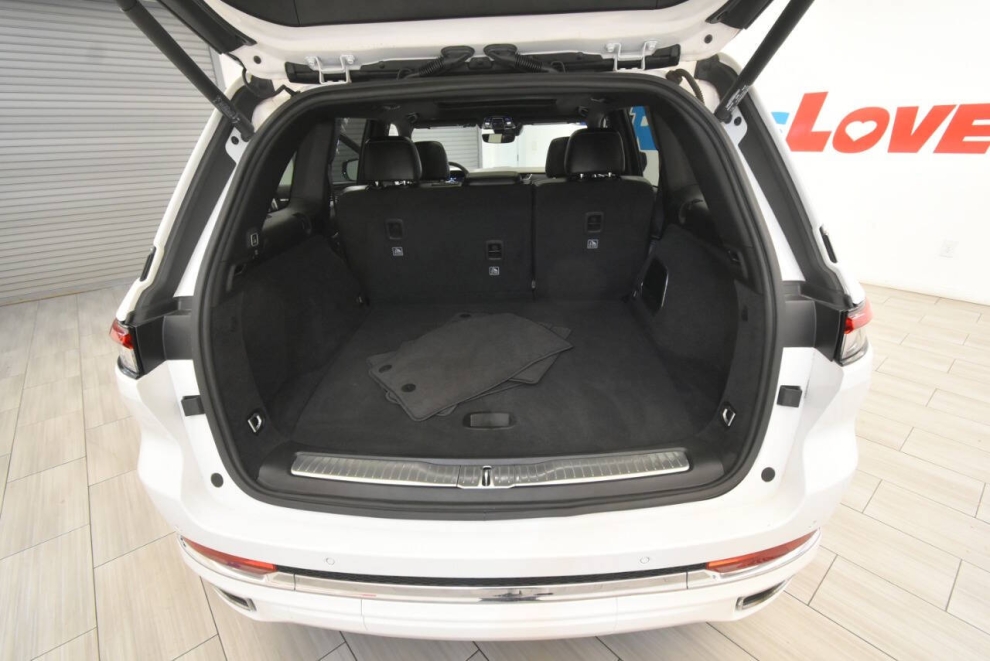 2024 Jeep Grand Cherokee Overland 4xe 4x4 4dr SUV, White, Mileage: 7,543 - photo 49