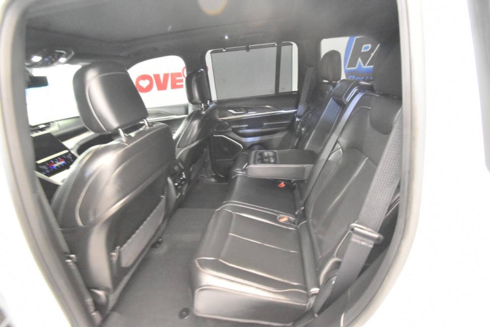 2025 Jeep Grand Cherokee 4xe 4x4 4dr SUV, White, Mileage: 12,777 - photo 20