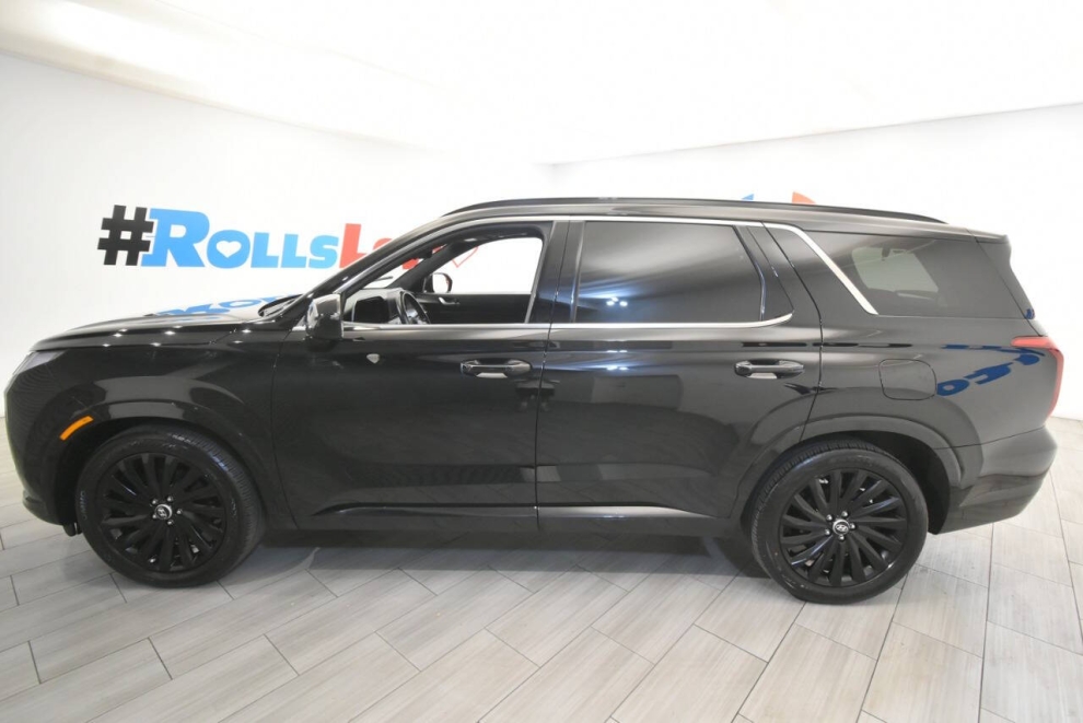 2024 Hyundai Palisade Calligraphy AWD 4dr SUV, Black, Mileage: 69,110 - photo 1