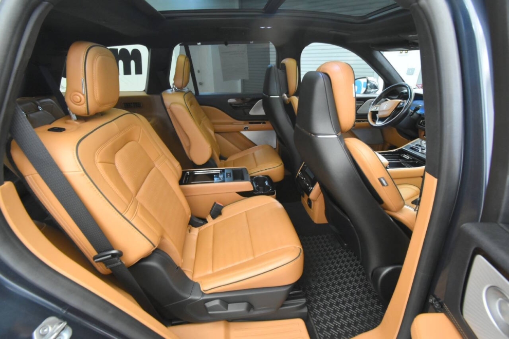 2020 Lincoln Aviator Black Label AWD 4dr SUV, Blue, Mileage: 73,718 - photo 24