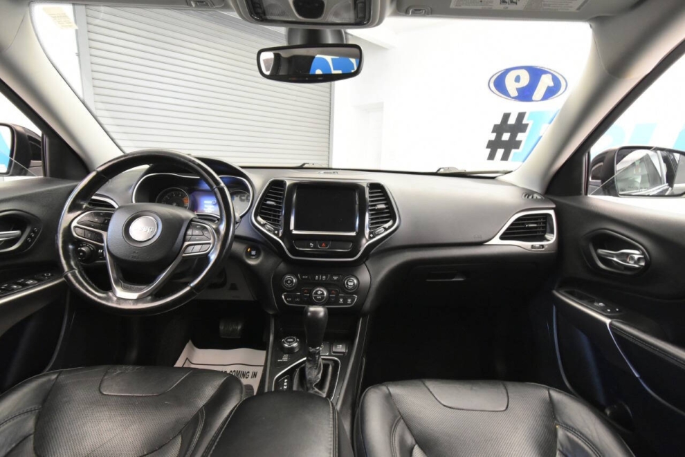 2019 Jeep Cherokee Limited 4x4 4dr SUV, Black, Mileage: 110,949 - photo 18