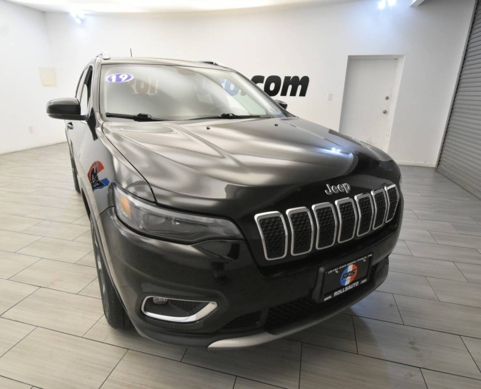 2019 Jeep Cherokee Limited 4x4 4dr SUV, Black, Mileage: 110,949 - photo 6