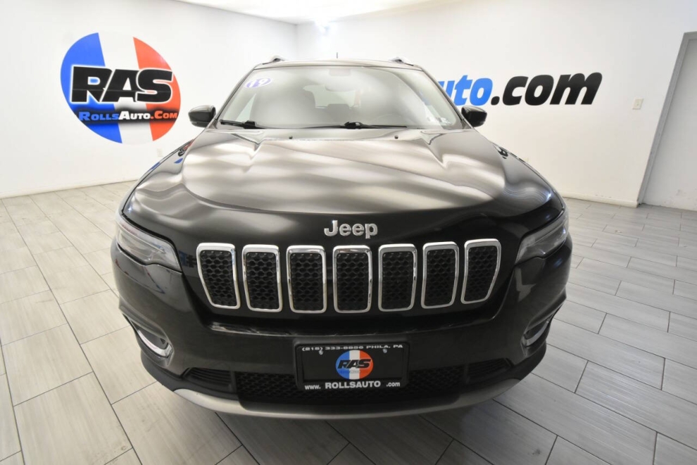 2019 Jeep Cherokee Limited 4x4 4dr SUV, Black, Mileage: 110,949 - photo 7