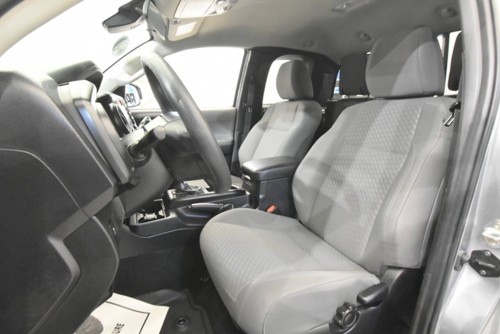 2020 Toyota Tacoma TRD Off Road 4x4 4dr Access Cab 6.1 ft LB, Silver, Mileage: 63,825 - photo 12