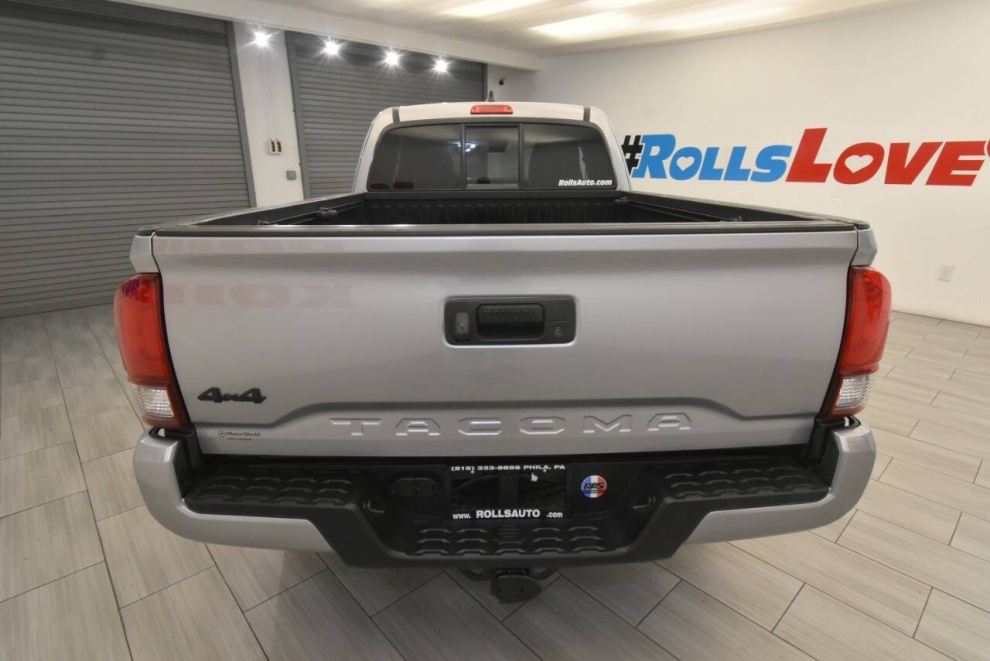 2020 Toyota Tacoma TRD Off Road 4x4 4dr Access Cab 6.1 ft LB, Silver, Mileage: 63,825 - photo 3