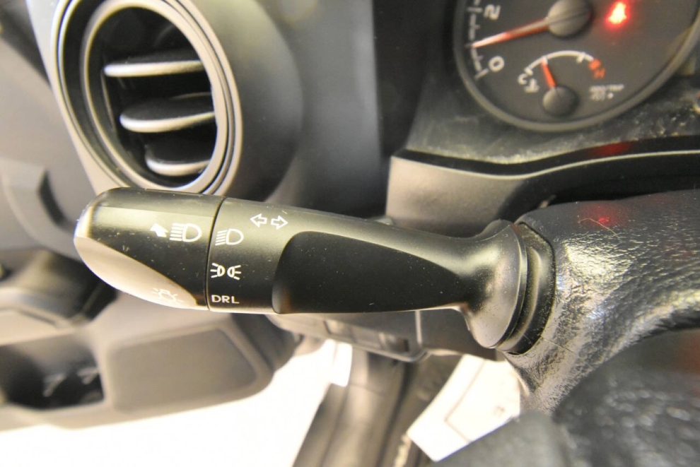 2020 Toyota Tacoma TRD Off Road 4x4 4dr Access Cab 6.1 ft LB, Silver, Mileage: 63,825 - photo 33