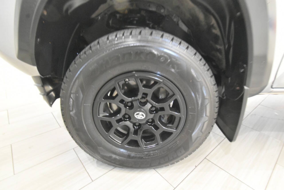 2020 Toyota Tacoma TRD Off Road 4x4 4dr Access Cab 6.1 ft LB, Silver, Mileage: 63,825 - photo 9