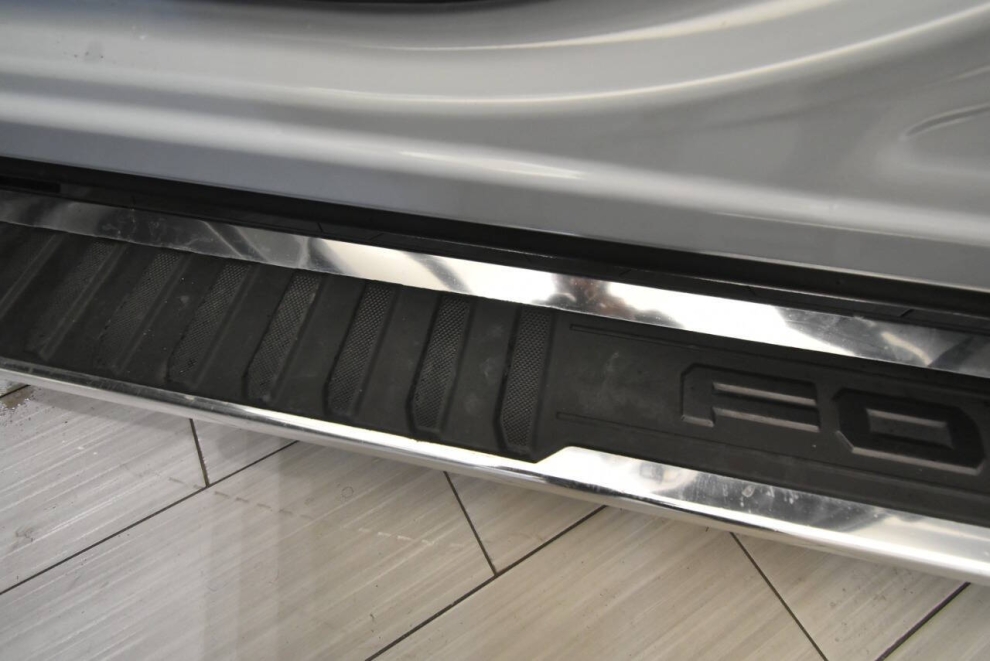 2025 Ford F-150 XLT 4x4 4dr SuperCrew 5.5 ft. SB, Gray, Mileage: 13,369 - photo 12
