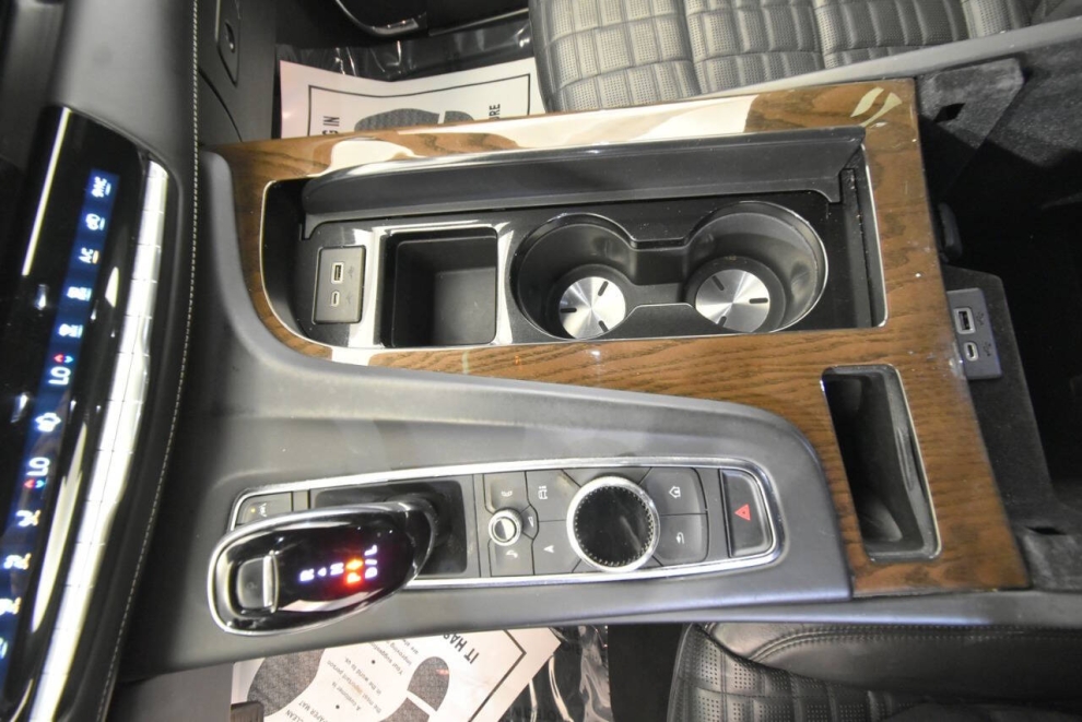 2023 Cadillac Escalade Sport Platinum 4x4 4dr SUV, Silver, Mileage: 88,317 - photo 34