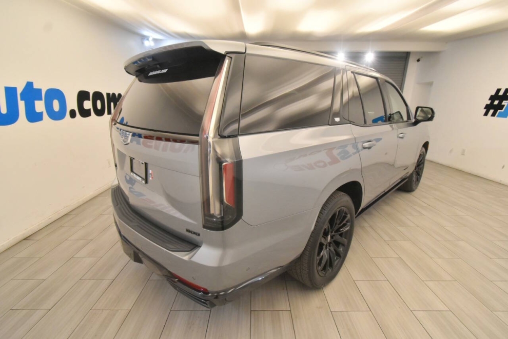 2023 Cadillac Escalade Sport Platinum 4x4 4dr SUV, Silver, Mileage: 88,317 - photo 4