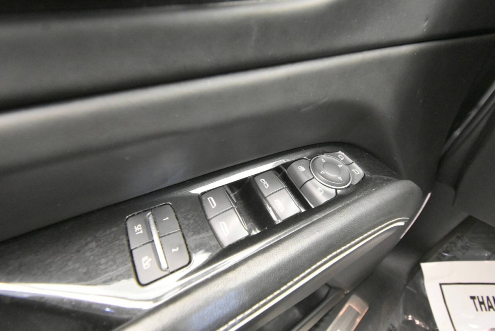 2023 Cadillac Escalade Sport Platinum 4x4 4dr SUV, Silver, Mileage: 88,317 - photo 45