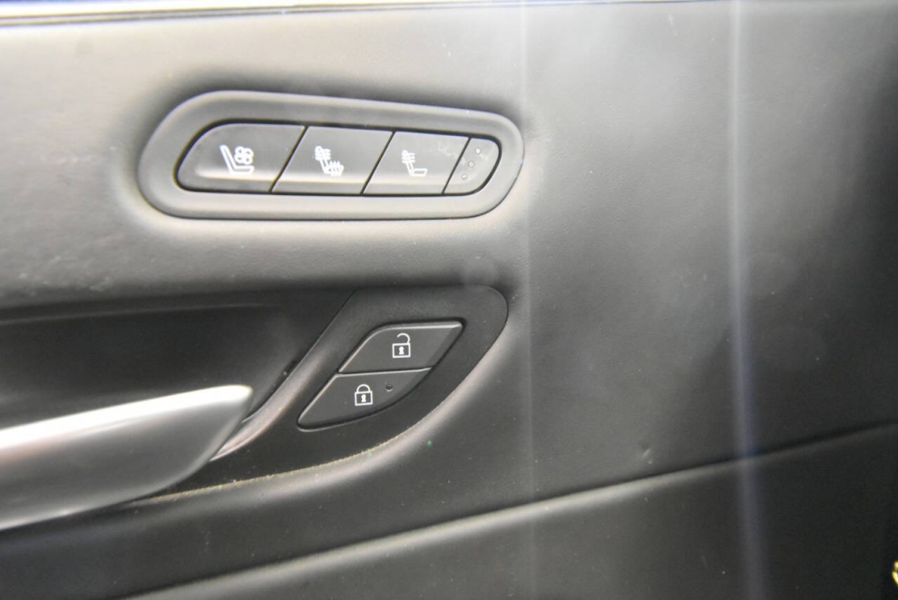 2023 Cadillac Escalade Sport Platinum 4x4 4dr SUV, Silver, Mileage: 88,317 - photo 46