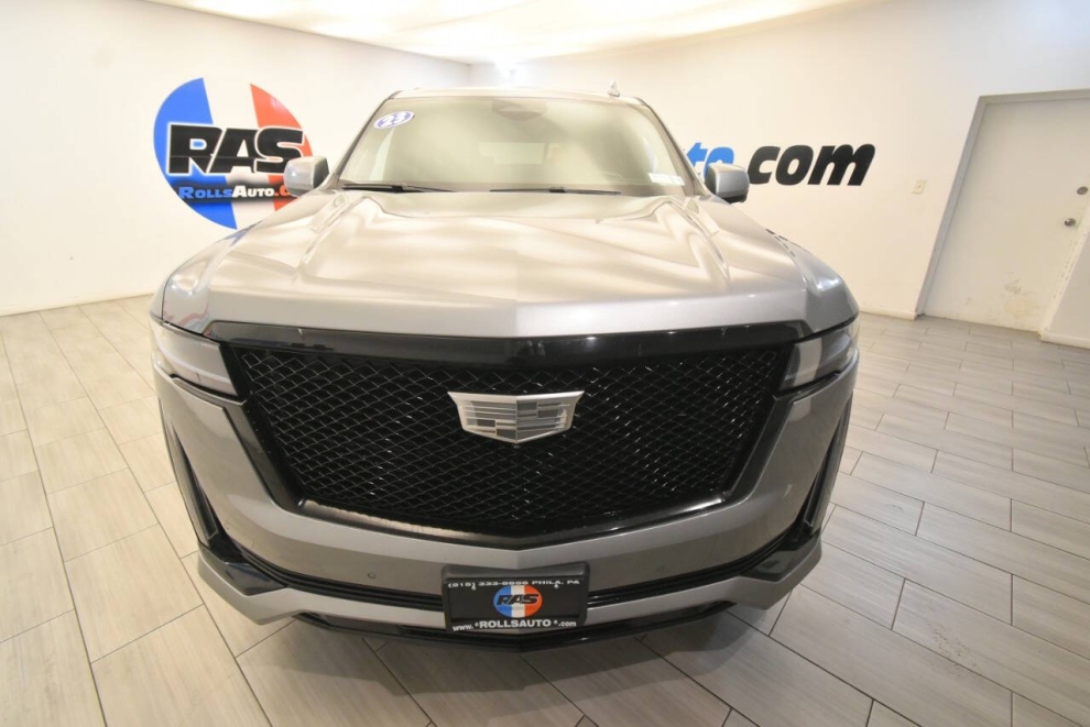 2023 Cadillac Escalade Sport Platinum 4x4 4dr SUV, Silver, Mileage: 88,317 - photo 7