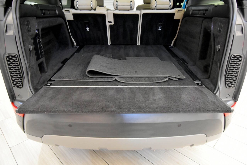 2020 Land Rover Discovery SE AWD 4dr SUV, Black, Mileage: 62,748 - photo 32