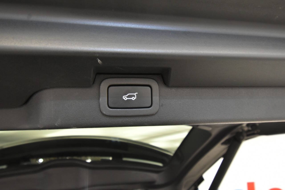 2020 Land Rover Discovery SE AWD 4dr SUV, Black, Mileage: 62,748 - photo 35