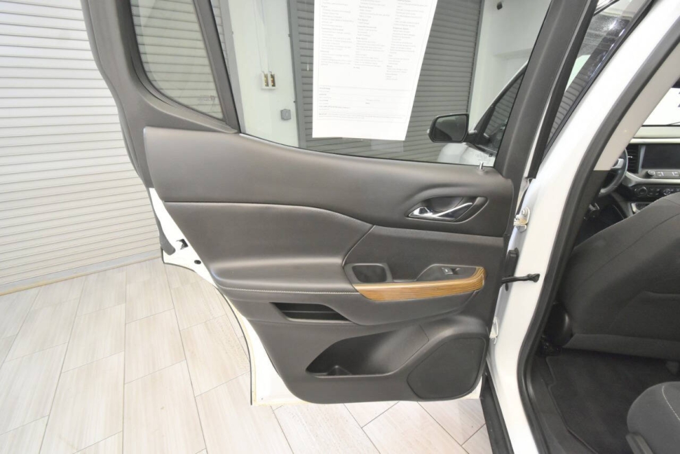 2023 GMC Acadia SLE 4x4 4dr SUV, White, Mileage: 42,486 - photo 13