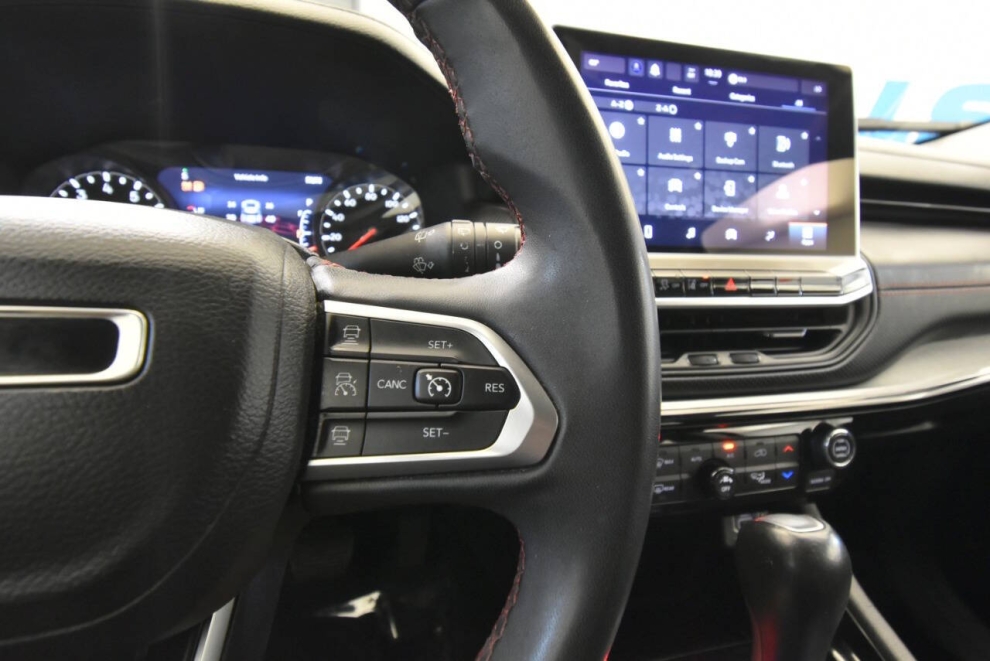 2022 Jeep Compass Trailhawk 4x4 4dr SUV, Black, Mileage: 50,985 - photo 27