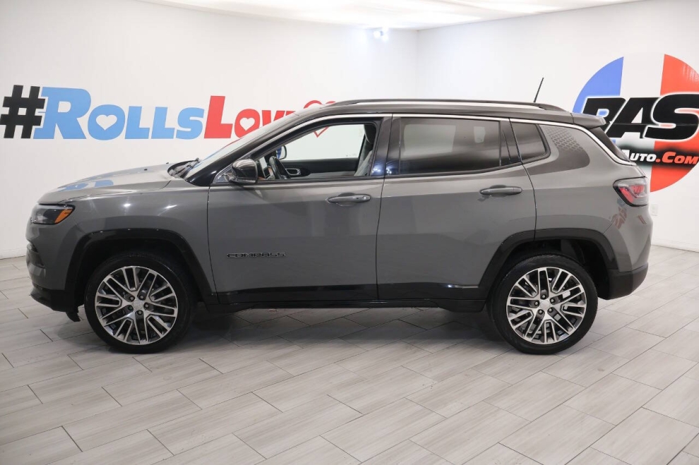 2022 Jeep Compass Limited 4x4 4dr SUV, Gray, Mileage: 58,291 - photo 1