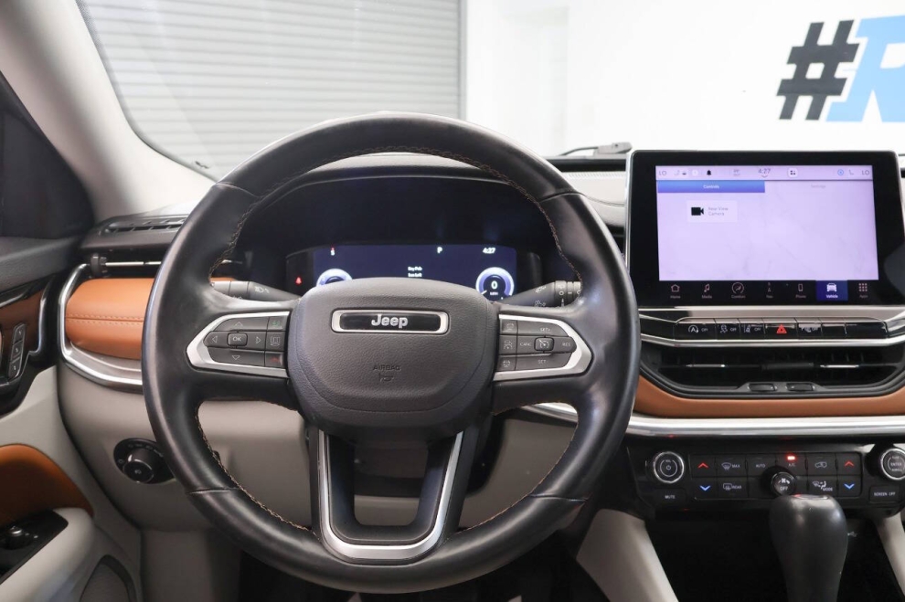 2022 Jeep Compass Limited 4x4 4dr SUV, Gray, Mileage: 58,291 - photo 20