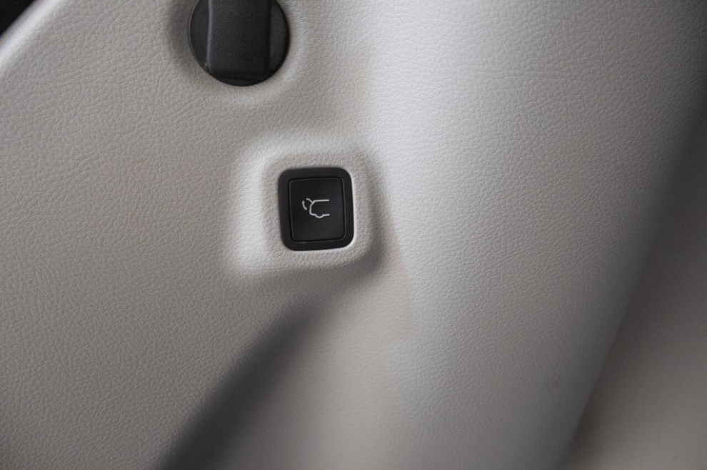 2022 Jeep Compass Limited 4x4 4dr SUV, Gray, Mileage: 58,291 - photo 36
