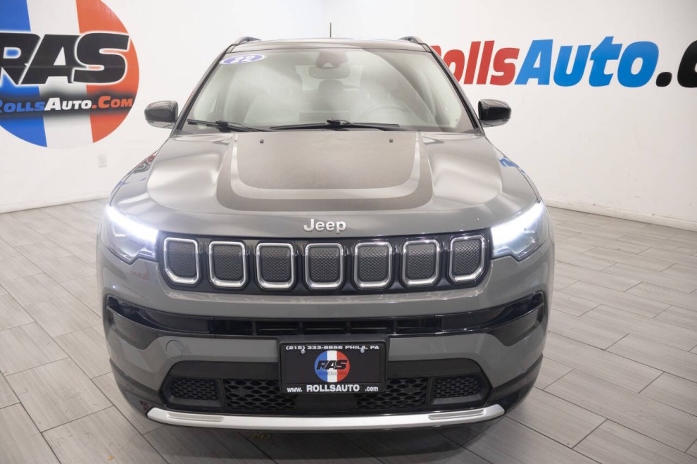 2022 Jeep Compass Limited 4x4 4dr SUV, Gray, Mileage: 58,291 - photo 7