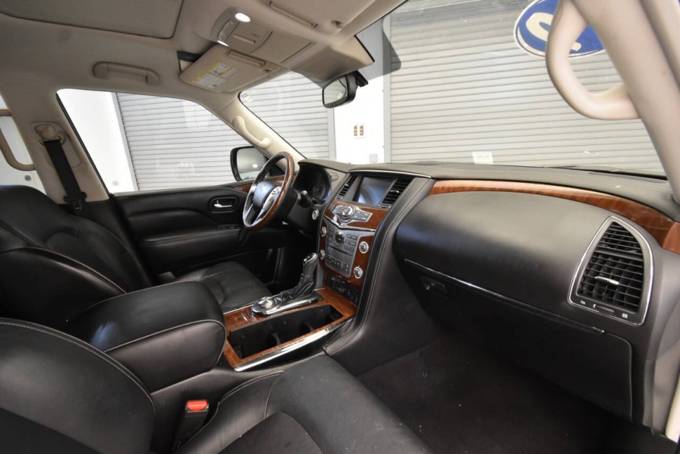 2019 Infiniti QX80 Luxe AWD 4dr SUV, Blanco, Mileage: 91,636 - photo 16