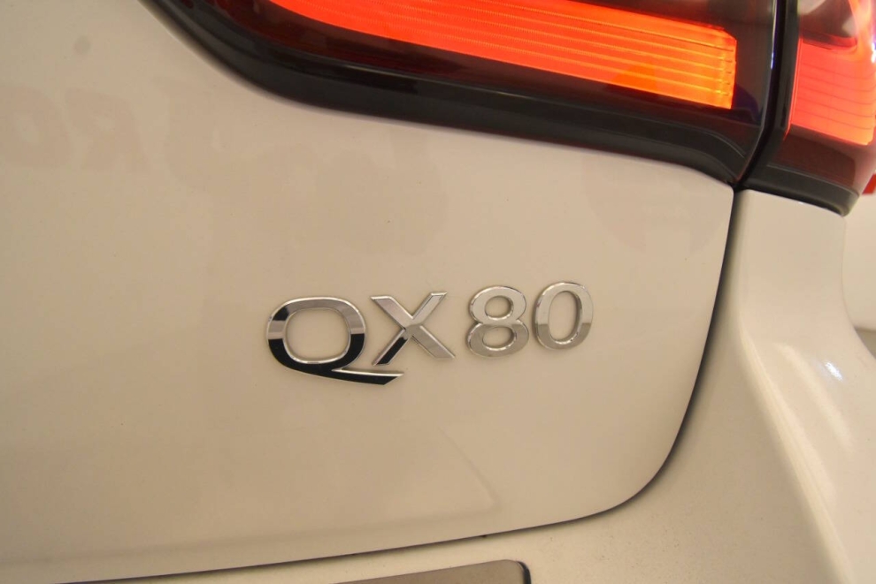 2019 Infiniti QX80 Luxe AWD 4dr SUV, Blanco, Mileage: 91,636 - photo 38