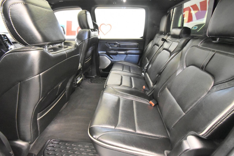 2021 RAM 1500 Limited 4x4 4dr Crew Cab 6.4 ft. SB Pickup, Gray, Mileage: 96,400 - photo 22