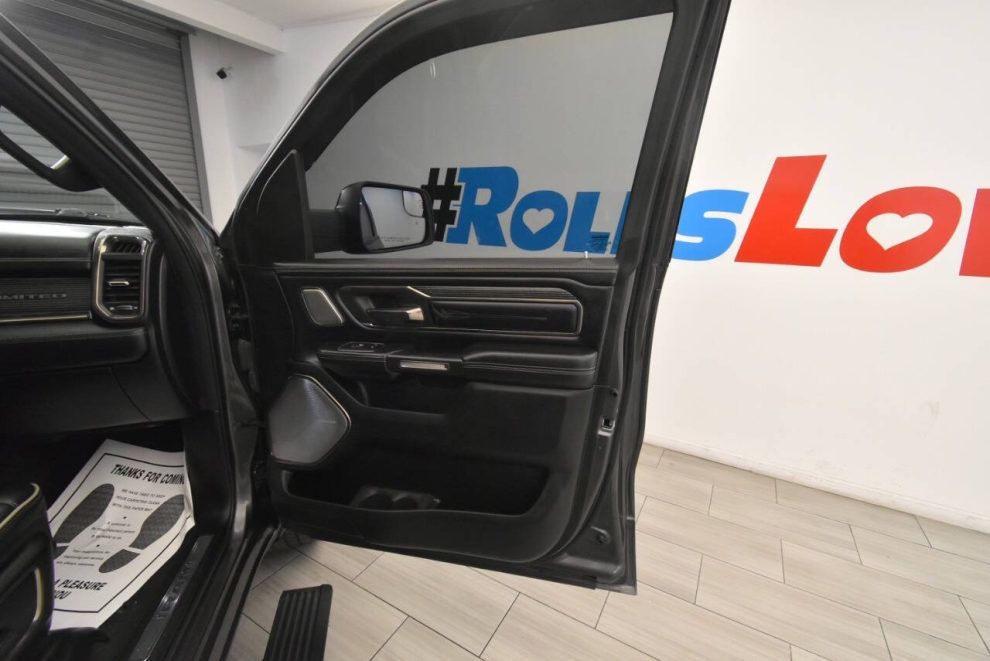 2021 RAM 1500 Limited 4x4 4dr Crew Cab 6.4 ft. SB Pickup, Gray, Mileage: 96,400 - photo 30