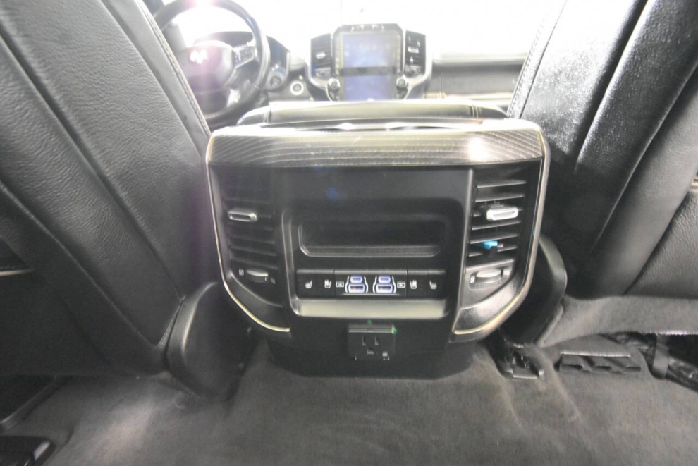 2021 RAM 1500 Limited 4x4 4dr Crew Cab 6.4 ft. SB Pickup, Gray, Mileage: 96,400 - photo 31