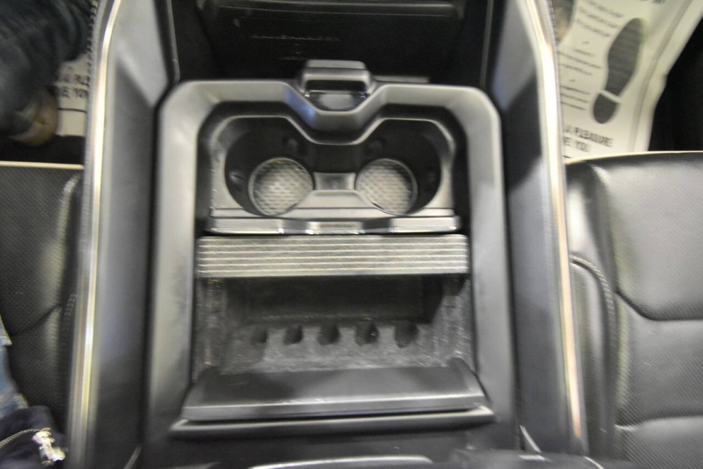2021 RAM 1500 Limited 4x4 4dr Crew Cab 6.4 ft. SB Pickup, Gray, Mileage: 96,400 - photo 37