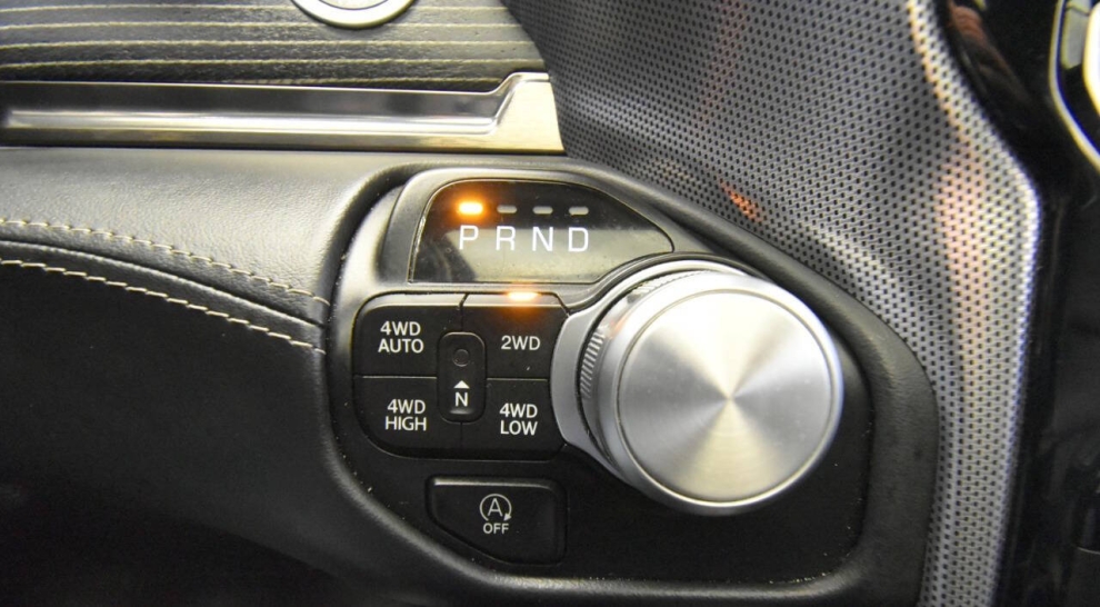 2021 RAM 1500 Limited 4x4 4dr Crew Cab 6.4 ft. SB Pickup, Gray, Mileage: 96,400 - photo 45